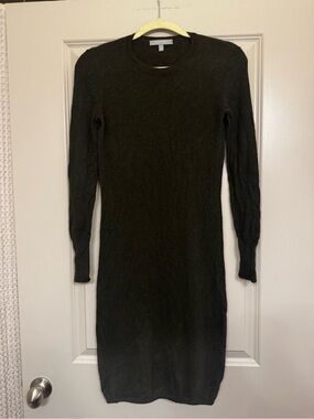 Neiman Marcus Green Cashmere Long Sleeve Dress